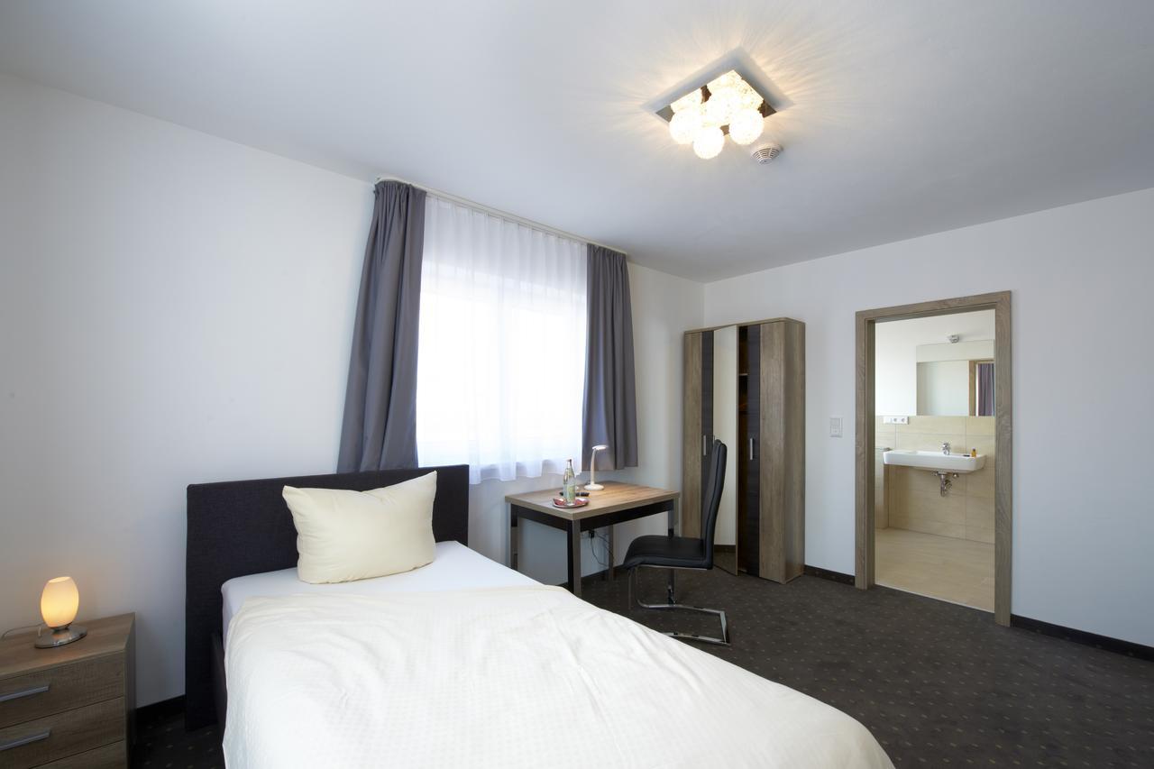 Hotel New In Gaimersheim 外观 照片